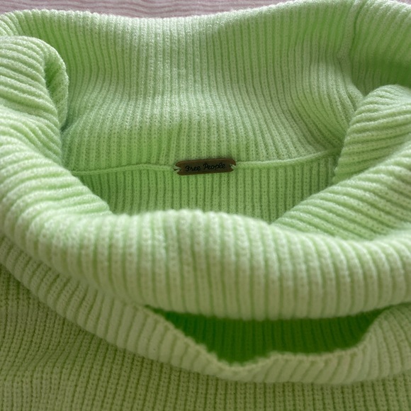 Free people oversized lime green turtleneck sweater - Picture 2 of 3